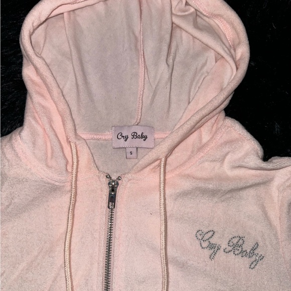 Cry baby you zip up - Picture 2 of 2